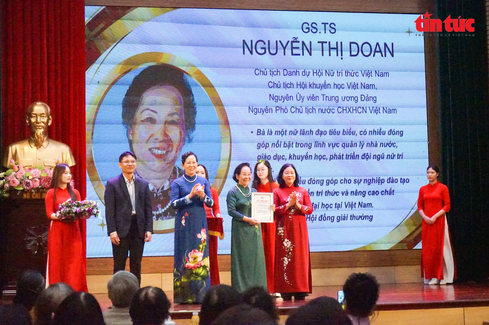 Chú thích ảnh