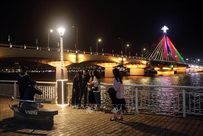 Đà Nẵng Khởi Động Lại Các Hoạt Động Du Lịch Về Đêm Trên Sông Hàn |  Baotintuc.Vn