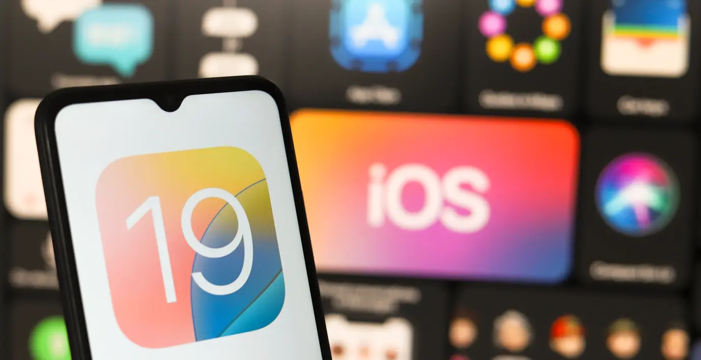 'Táo khuyết' có thể lùi thời hạn trình làng iOS 19