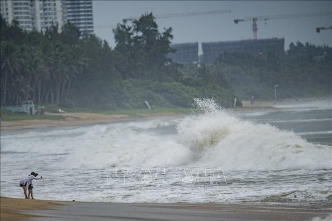 香港將風暴“沙烏拉”警告提升至最高級別