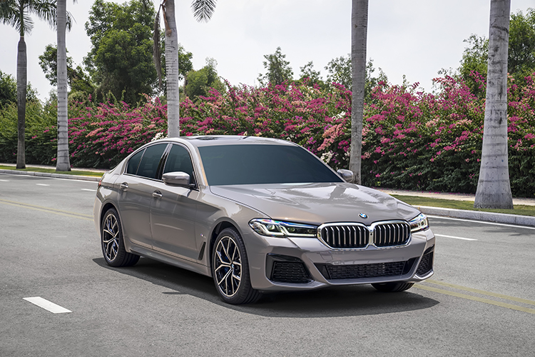 Cập nhật bảng giá xe BMW mới nhất năm 2019  HKBIKECOMVN