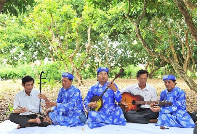 Chú thích ảnh Chú thích ảnh