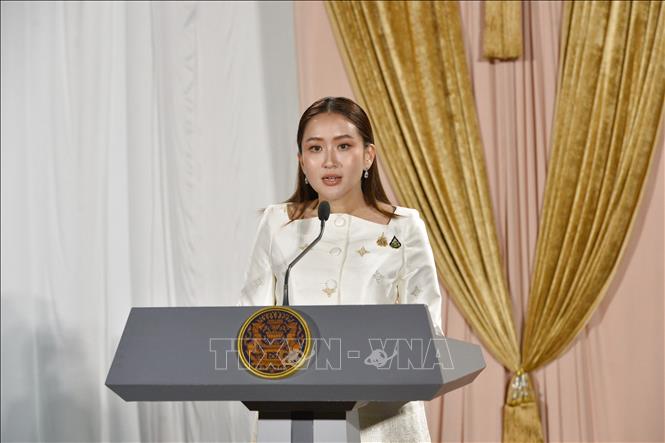 Chú thích ảnh Chú thích ảnh