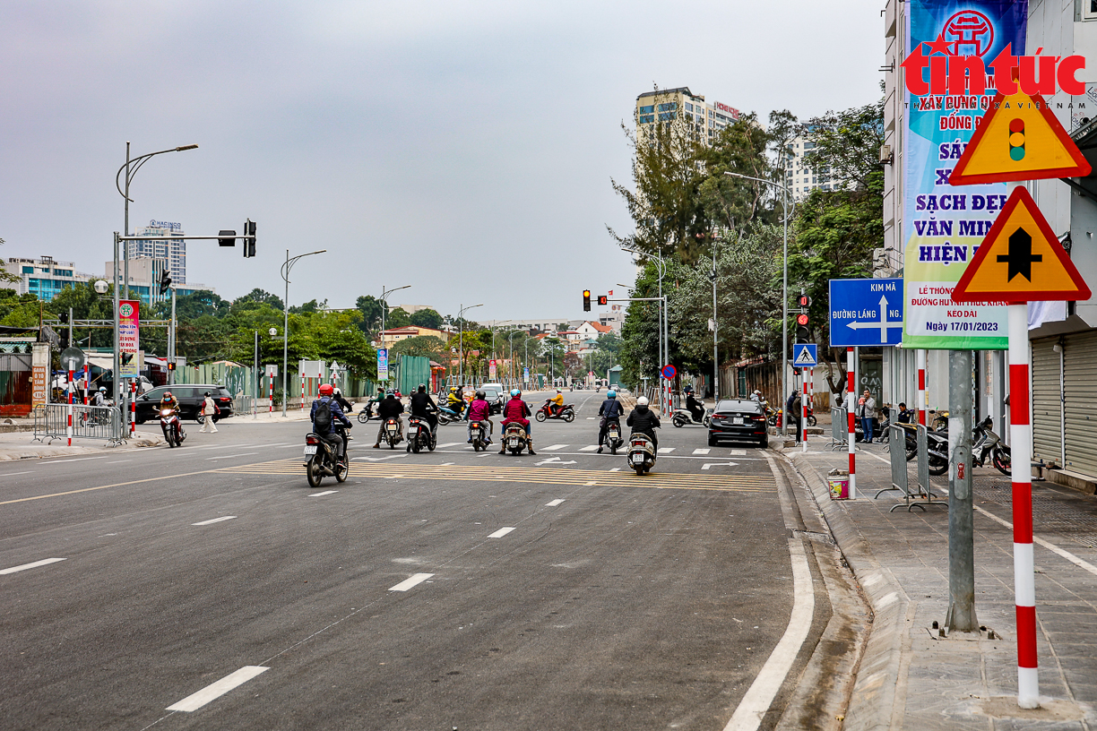 Hà Nội thông xe tuyến đường dài 1,3 km sau 20 năm vướng giải phóng ...