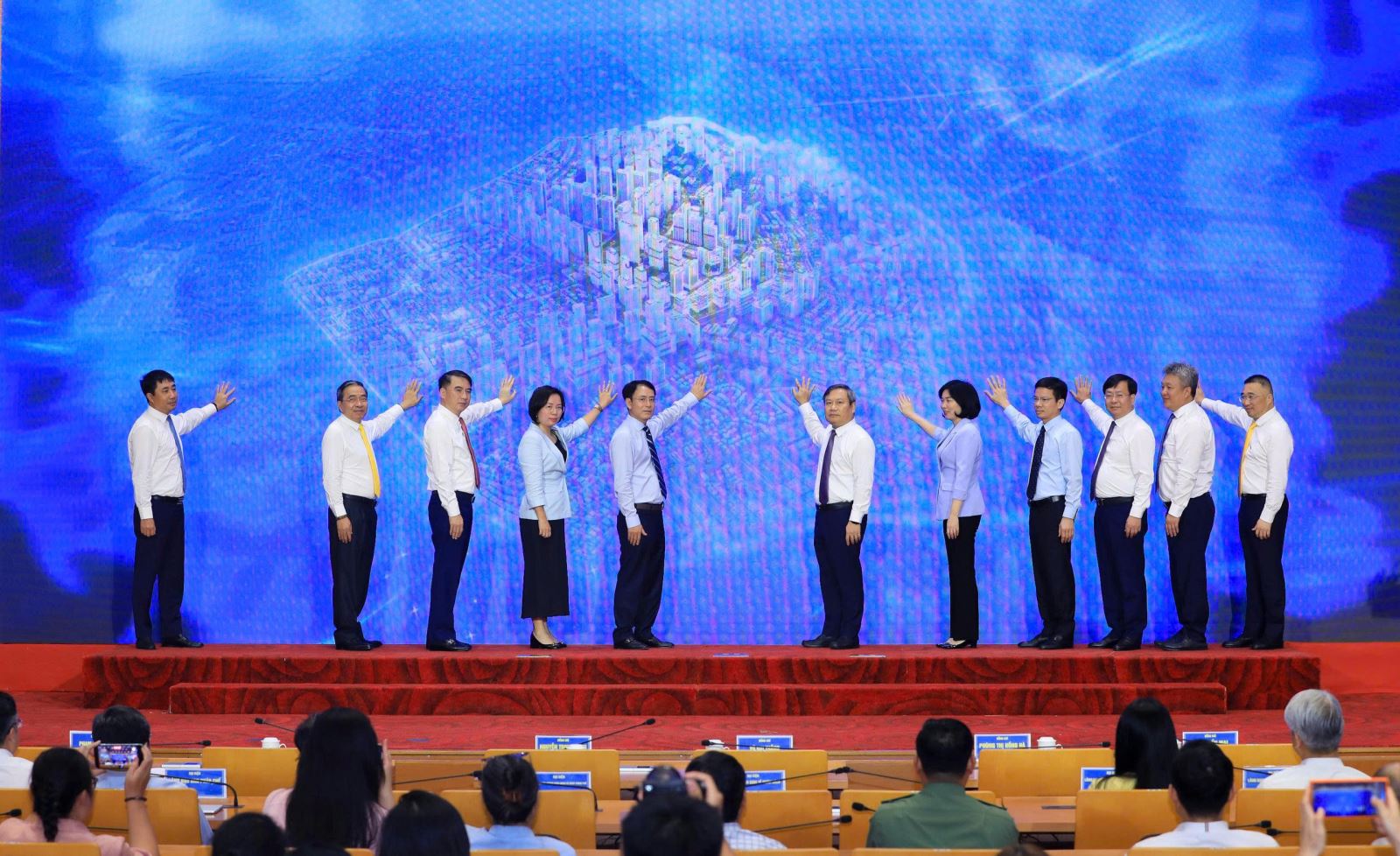 Hà Nội hoàn thiện hạ tầng hiện hữu, mở rộng không gian phát triển