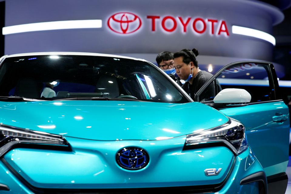 Toyota, Subaru and Mazda still bet on ‘green’ fuel