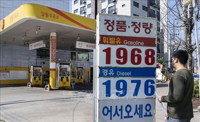 Đà tăng của giá năng lượng gây ra hỗn loạn tại châu Á