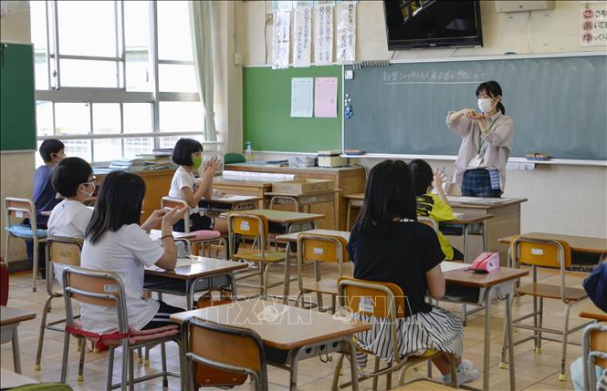 Nghịch lý thiếu hụt giáo viên ở Nhật Bản  Báo Đại biểu Nhân dân