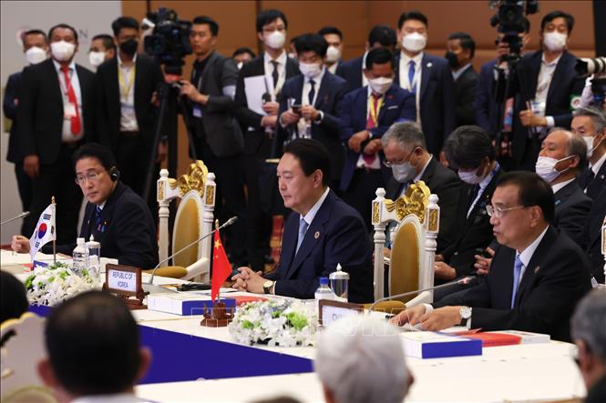 การประชุมสุดยอดอาเซียน: ผู้นำเกาหลีและญี่ปุ่นตกลงพบกันที่กัมพูชา