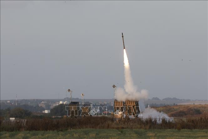 Căng thẳng Israel - Iran: Quân đội Israel chặn thiết bị bay không người lái của Iran Chú thích ảnh