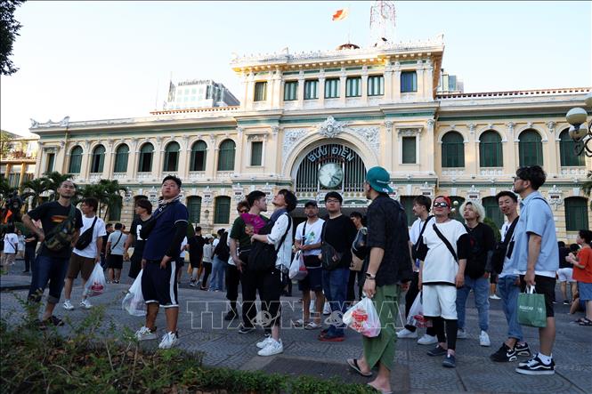 Du lịch Việt Nam - hành trình khám phá vẻ đẹp bất tận Chú thích ảnh