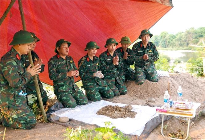 500 ngày đêm nối nhịp trở về Chú thích ảnh