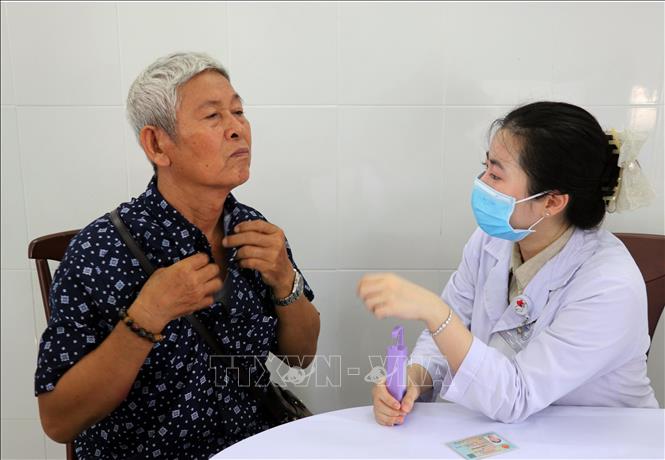 Nỗ lực để mọi người dân đều được chăm sóc tốt sức khỏe Chú thích ảnh