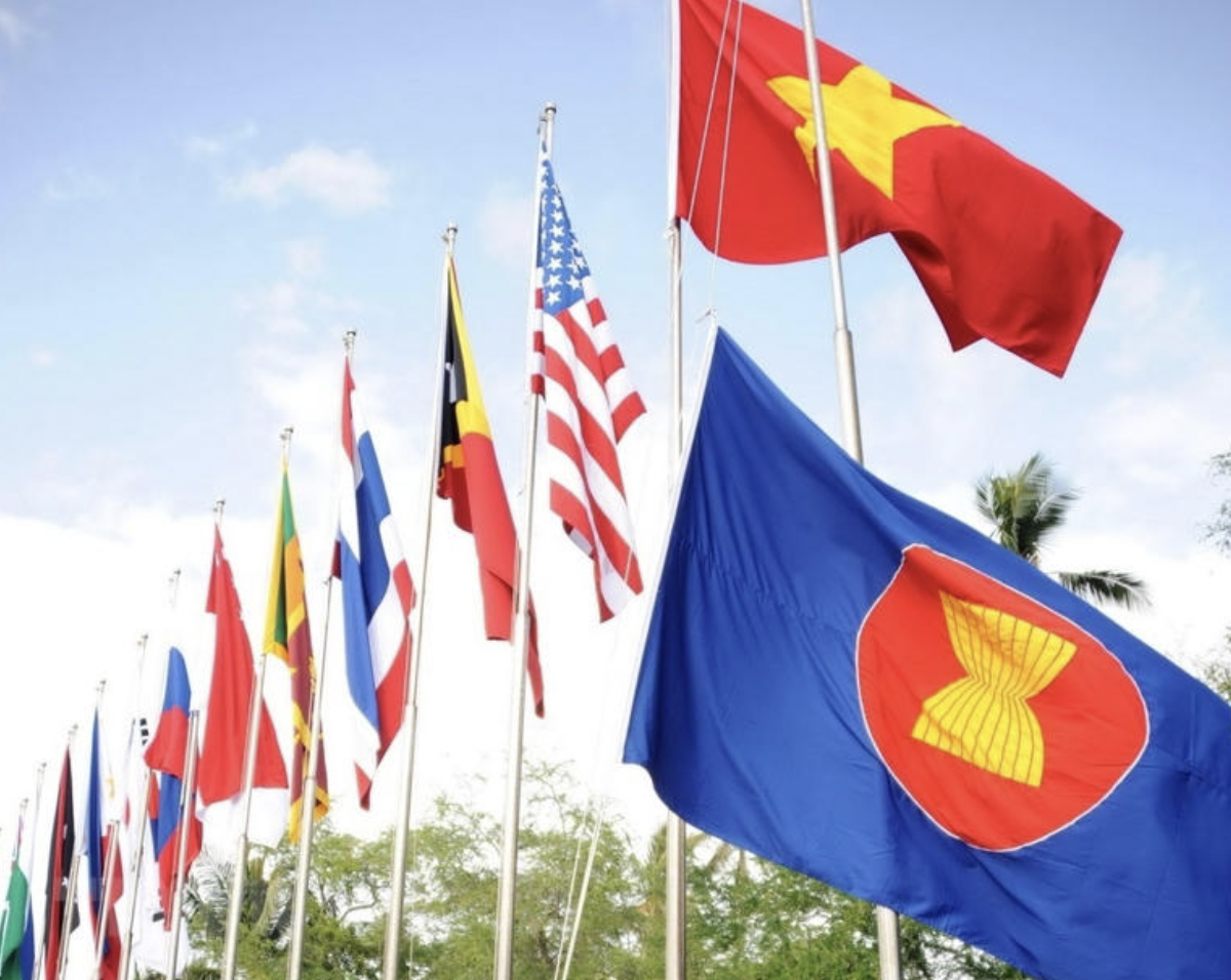 Интеграция в азии. АСЕАН Вьетнам. Ассоциация государств Юго-Восточной Азии. Флаг ASEAN. Ассоциация стран Юго-Восточной Азии (АСЕАН).