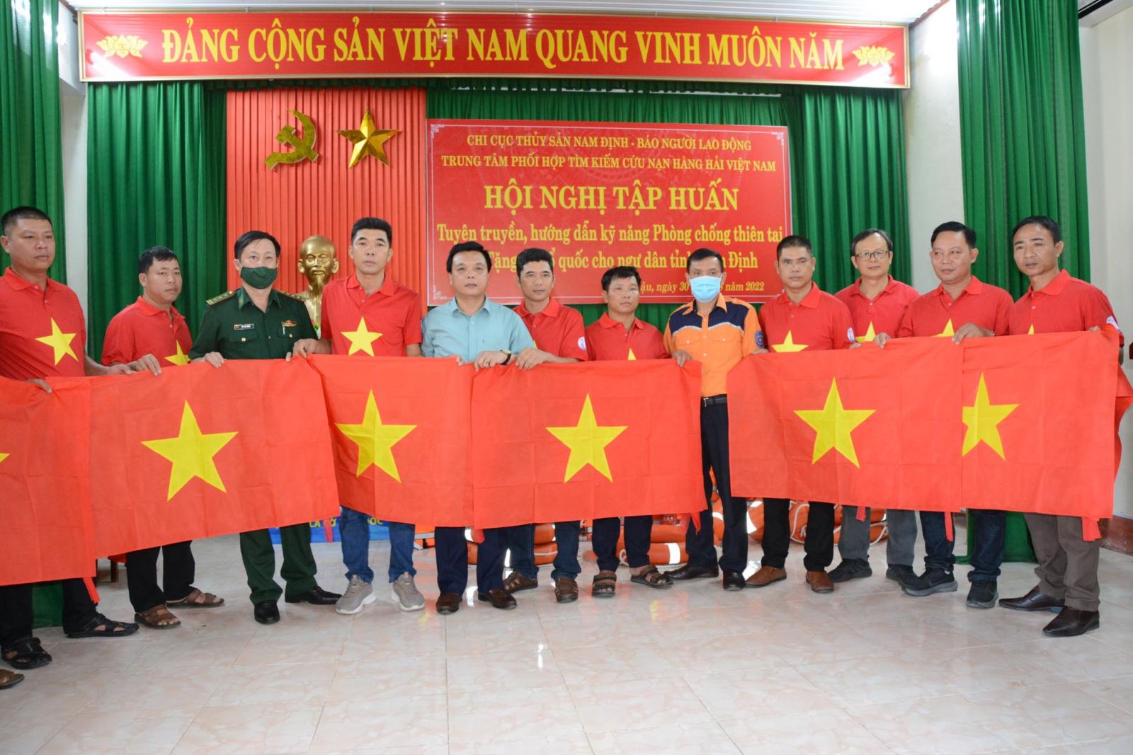 Tổ quốc Việt Nam đang phát triển vượt bậc trên nhiều lĩnh vực, từ kinh tế đến văn hóa. Hãy xem hình ảnh liên quan để cảm nhận sự đổi mới và sự phát triển hiện nay của đất nước ta, và đồng hành cùng chúng ta trong hành trình xây dựng và bảo vệ Tổ Quốc.