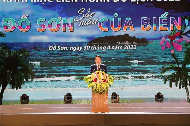 Phó Chủ tịch Ủy ban nhân dân thành phố Hải Phòng Lê Khắc Nam phát biểu khai mạc Liên hoan du lịch “Đồ Sơn - sắc màu của biển 2022”. 