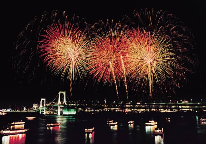 Mùa Hè tới, người dân Nhật Bản sẽ được ít được chiêm ngưỡng những đêm tiệc pháo hoa hơn thông thường. Ảnh: .japantimes.co.jp