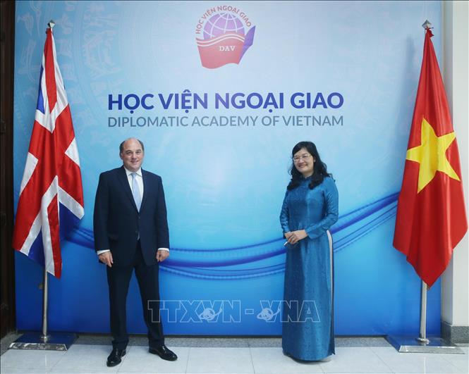 Vai trò của Việt Nam ngày càng được quan tâm trong cộng đồng quốc tế. Với một nước có nền kinh tế phát triển và đang trở thành một trung tâm chính trị và kinh tế ở khu vực Đông Nam Á, Việt Nam đang chứng tỏ sức mạnh của mình. Xem hình ảnh liên quan đến vai trò của Việt Nam để hiểu rõ hơn về nơi đất đứng của nước ta trong cộng đồng quốc tế.