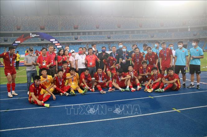 U23 Việt Nam đã nỗ lực tuyệt vời và chính thức đăng quang chức vô địch U23 châu Á! Hãy xem hình ảnh của đội tuyển và cảm nhận niềm vui của các cầu thủ và người hâm mộ!