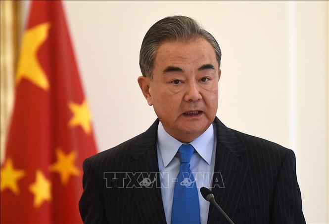 Chinese Foreign Minister visits India