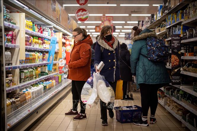 UK inflation hits 30-year high