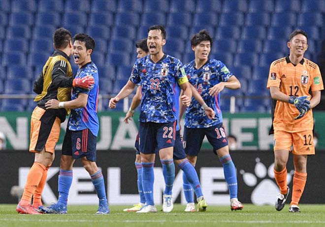 Cận cảnh bàn thắng gây tranh cãi của đội tuyển Nhật Bản