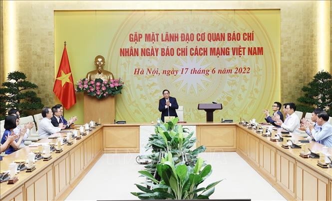 Thủ tướng Phạm Minh Chính là một trong những nhân vật then chốt của nước Việt Nam, đang góp phần xây dựng đất nước ngày càng phát triển. Hãy xem các hình ảnh ghi lại những hoạt động của ông, nhằm hiểu rõ hơn về những nỗ lực của chính phủ Việt Nam trong việc nâng cao cuộc sống của người dân.