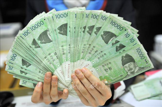 Đồng won - hình ảnh kinh tế hấp dẫn với vật phẩm quốc gia của Hàn Quốc - đồng won. Hãy thưởng thức hình ảnh này để hiểu thêm về nền kinh tế này.