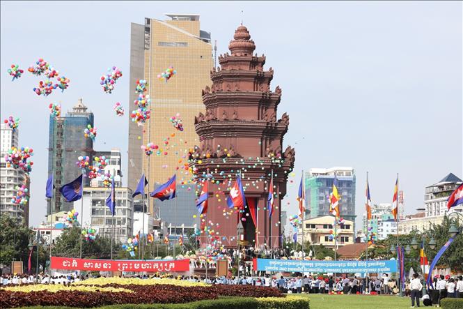 Ngày độc lập của Vương quốc Campuchia: \