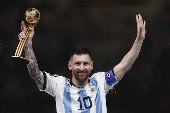 Hãy chiêm ngưỡng hình ảnh không thể đáng kể hơn của Lionel Messi và Đội tuyển Argentina trong các trận đấu quốc tế. Anh ấy đã mang lại nhiều thăng hoa cho đội tuyển với tài năng và khuôn mặt thân quen của mình, không ai có thể phủ nhận đó là một điểm nhấn đặc biệt của bóng đá quốc tế.