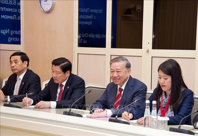 Tổng Bí thư Tô Lâm và đoàn Việt Nam tại cuộc hội kiến Chủ tịch Duma Quốc gia LB Nga Vyacheslav Volodin. Ảnh: TTXVN phát