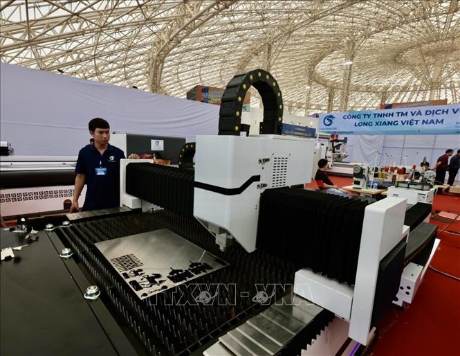 Phó Thủ tướng Trần Hồng Hà dự khai mạc Triển lãm Quốc tế Vietbuild Hà Nội 2026 Chú thích ảnh