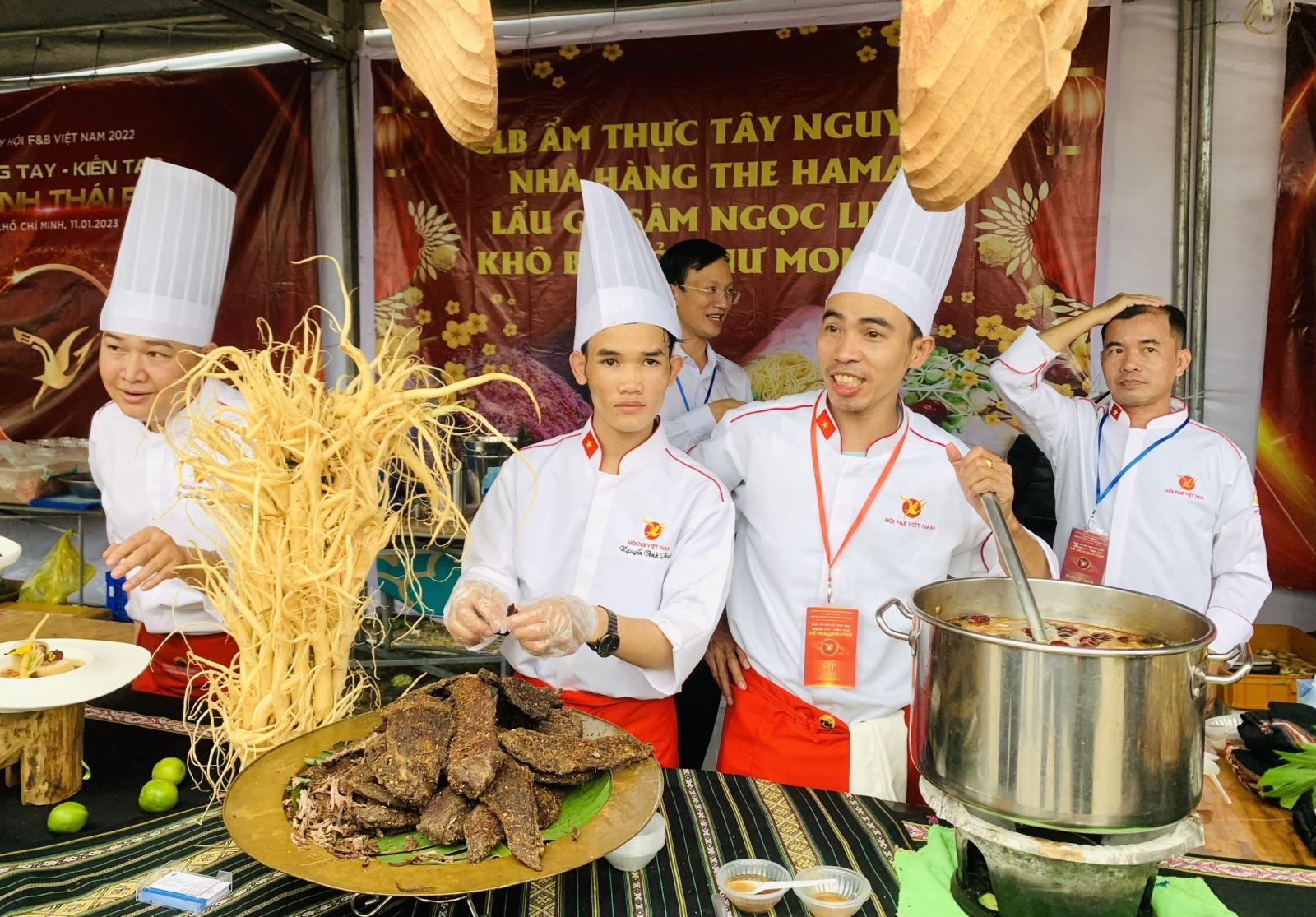 Các đầu bếp góp phần phát triển ẩm thực Việt vươn tầm thế giới ...