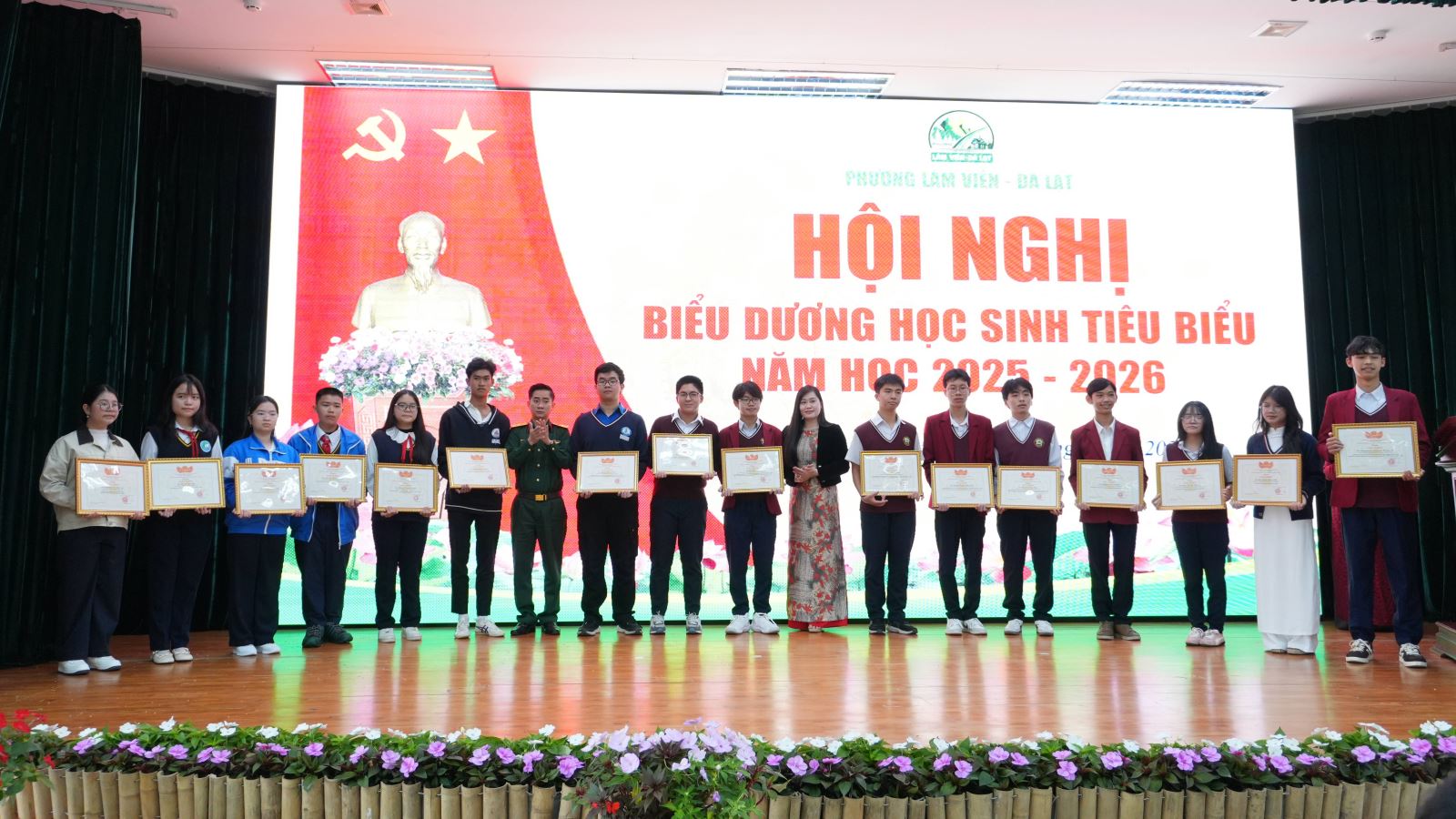 Chú thích ảnh