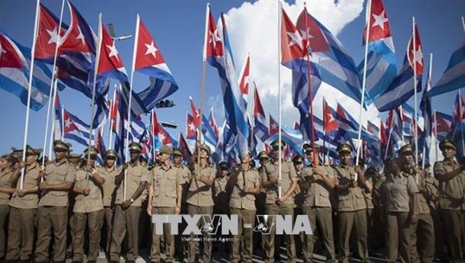 Hình ảnh thành công của cách mạng Cuba vào ngày 01/01/1959 khiến ai cũng phải trầm trồ kính phục. Bạn sẽ được chiêm ngưỡng những tấm hình đầy cảm xúc về sự thay đổi to lớn của Cuba, từ một quốc gia nghèo khó trở thành một đất nước tự do và vươn lên.