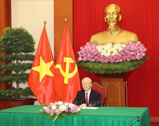Nguyễn Phú Trọng hiện là Chủ tịch nước Việt Nam và là một trong những nhân vật quan trọng nhất của đảng CSVN. Với lý tưởng xây dựng đất nước ngày càng được phát triển, ông đã góp phần không nhỏ vào sự thịnh vượng của đất nước. Thưởng thức hình ảnh về Chủ tịch nước để biết thêm về ông.