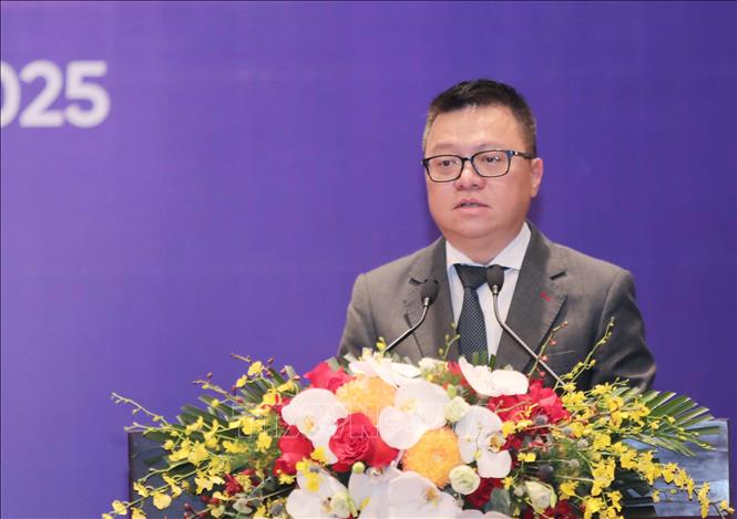 Đồng chí Lê Quốc Minh, Ủy viên Ban Chấp hành Trung ương Đảng, Phó Trưởng Ban Tuyên giáo và Dân vận Trung ương, Tổng Biên tập báo Nhân Dân, Bí thư Đảng đoàn, Chủ tịch Hội Nhà báo Việt Nam phát biểu tại lễ bế mạc diễn đàn Báo chí toàn quốc năm 2025. Ảnh: Thành Phương/TTXVN