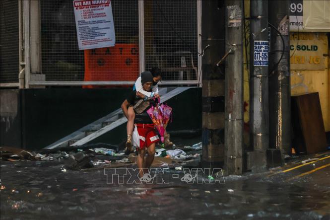 Philippines: Bão Fengshen gây thương vong, hàng chục nghìn người phải sơ tán Chú thích ảnh