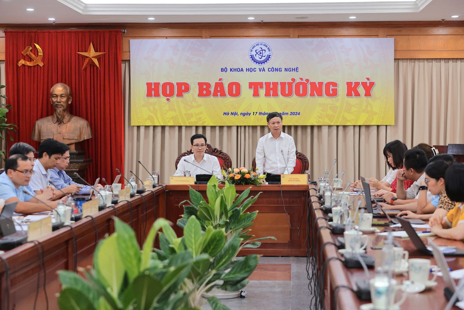 Hoàn thiện các chính sách pháp luật về khoa học công nghệ và đổi mới sáng tạo