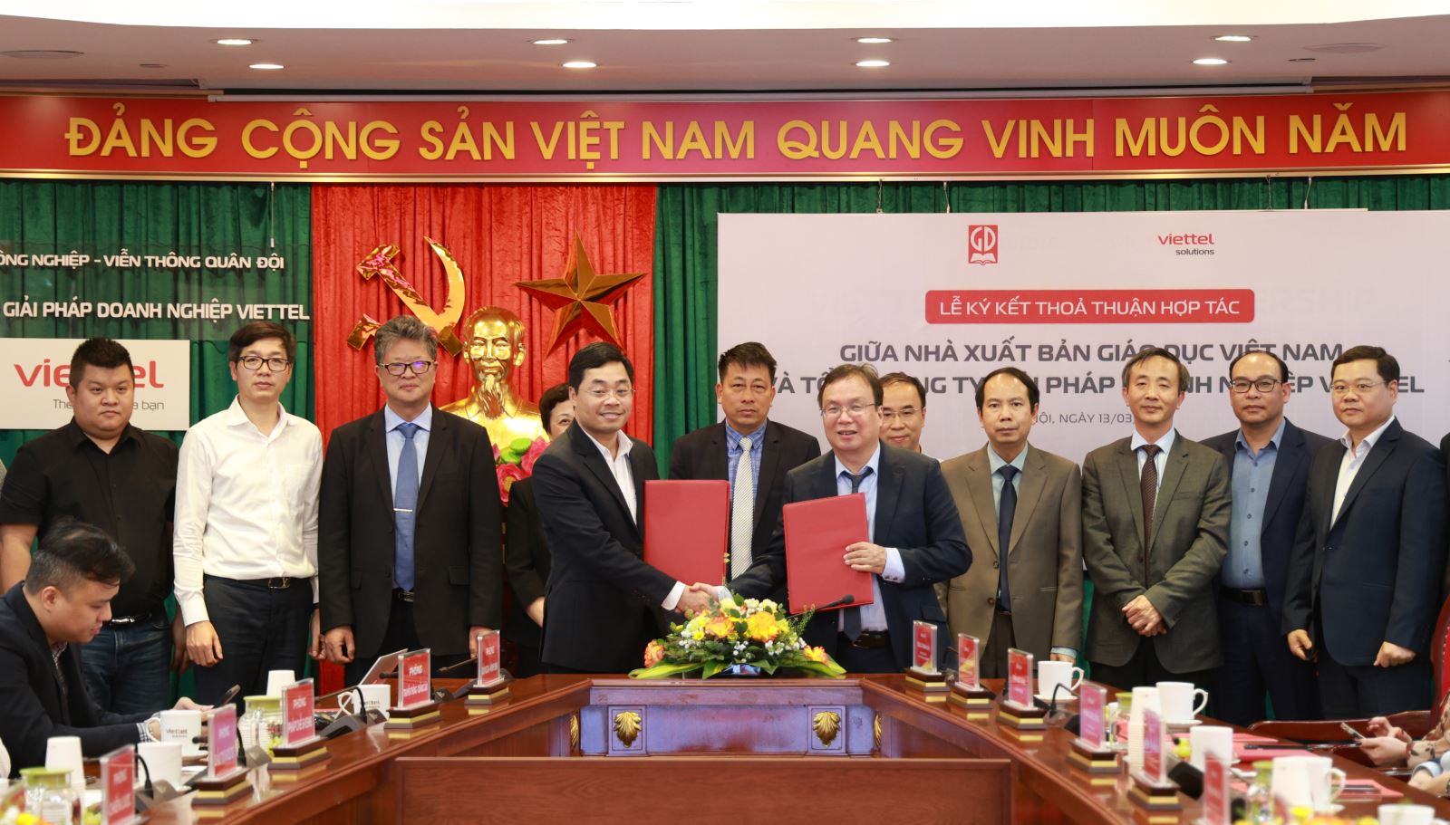 Chú thích ảnh Chú thích ảnh