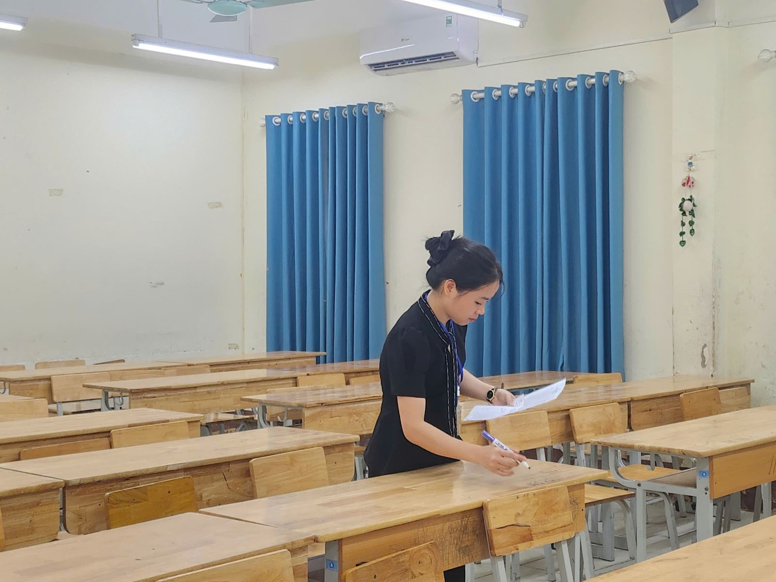 Cả nước có 10 thí sinh bị đình chỉ trong môn thi Ngữ văn Chú thích ảnh