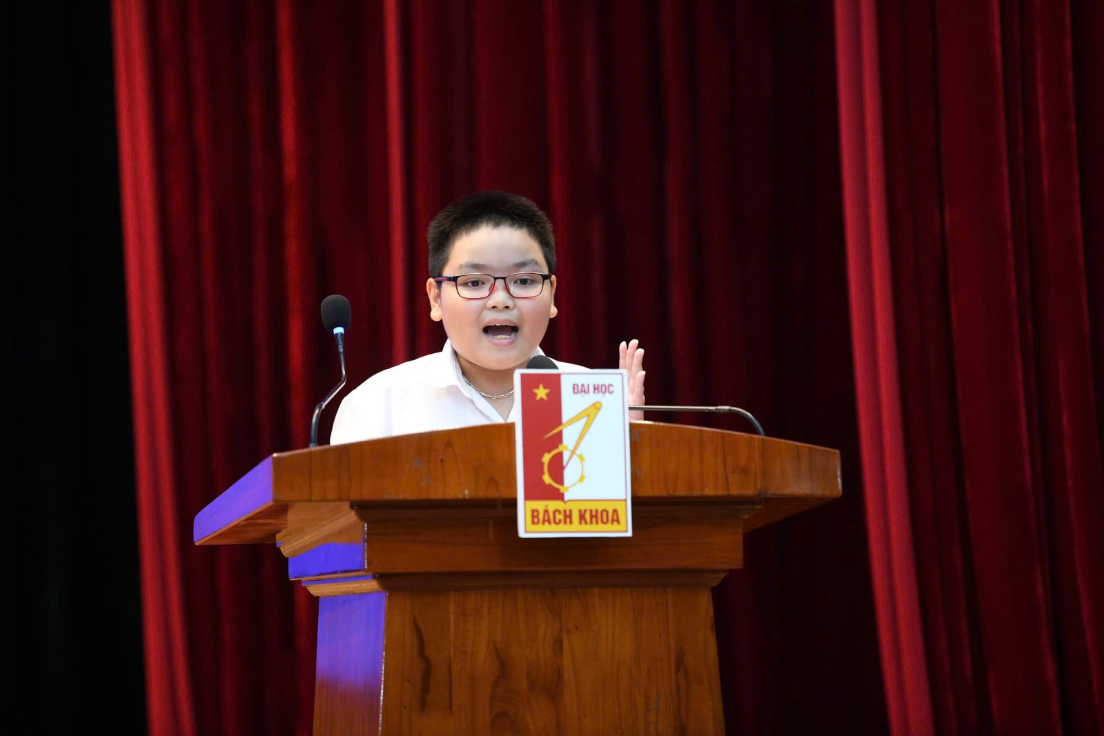 Việt Nam lần đầu ứng dụng trí tuệ nhân tạo khi tổ chức kỳ thi toán học quốc tế Chú thích ảnh