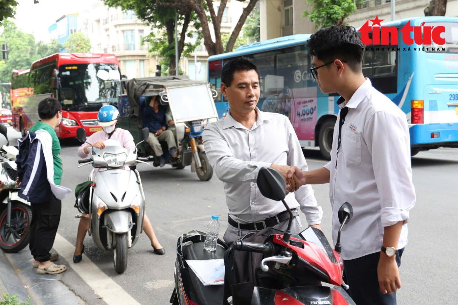 Chú thích ảnh