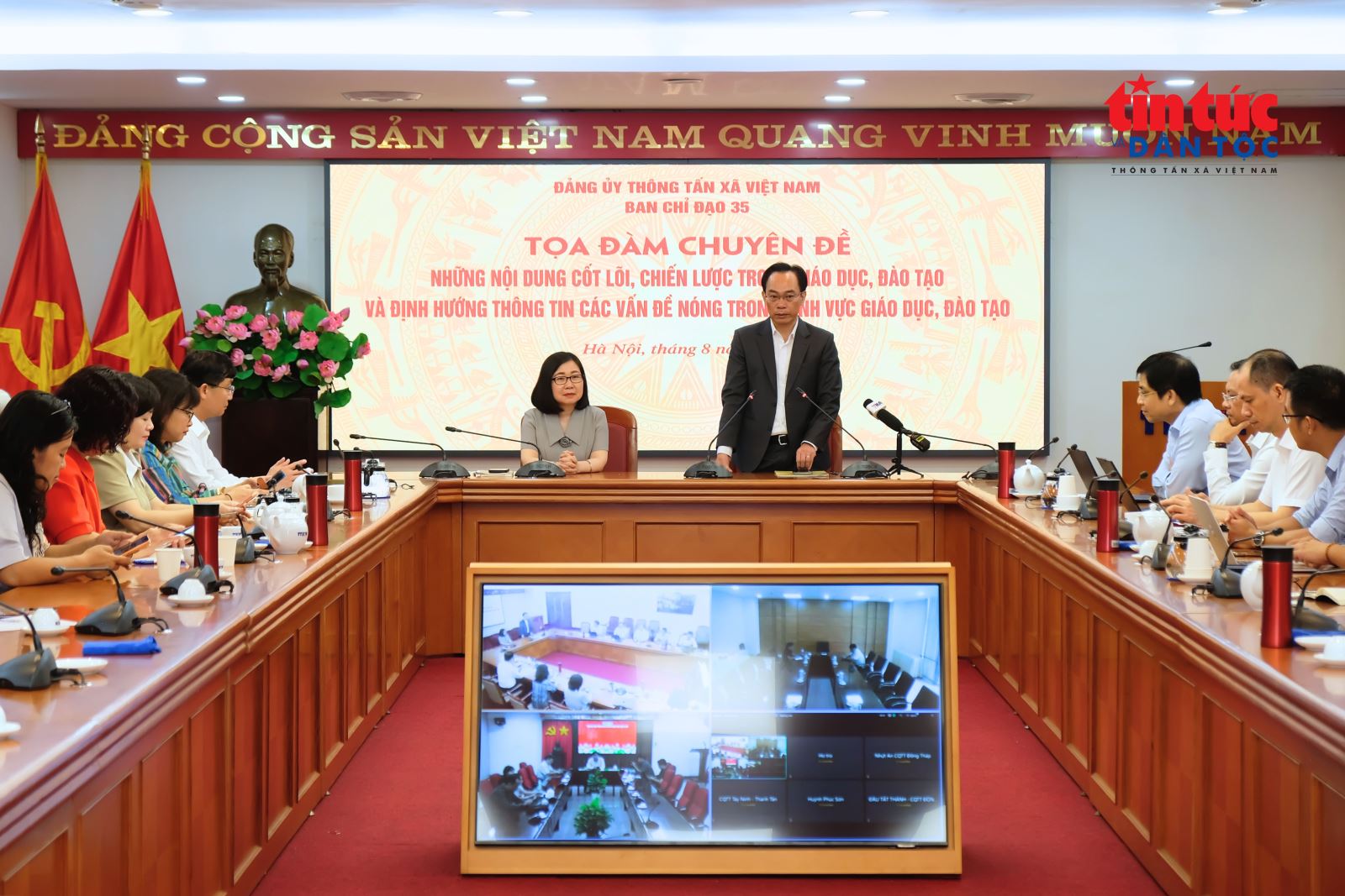 Chú thích ảnh