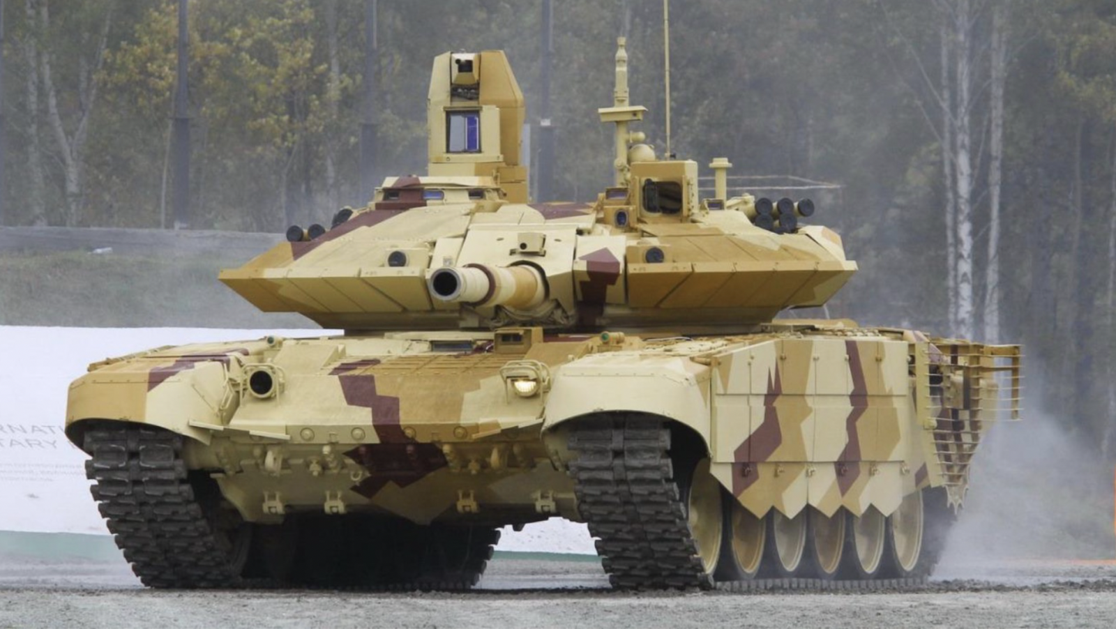 Xe tăng T-90: Khám phá loạt xe tăng T-90 được coi là một trong những chiến xe tăng hiện đại nhất trong lực lượng vũ trang quân đội. Xem xét về sức mạnh phá hủy, khả năng di chuyển, tầm nhìn...điều đó sẽ cho bạn một cái nhìn chân thực về xe tăng chiến đấu.