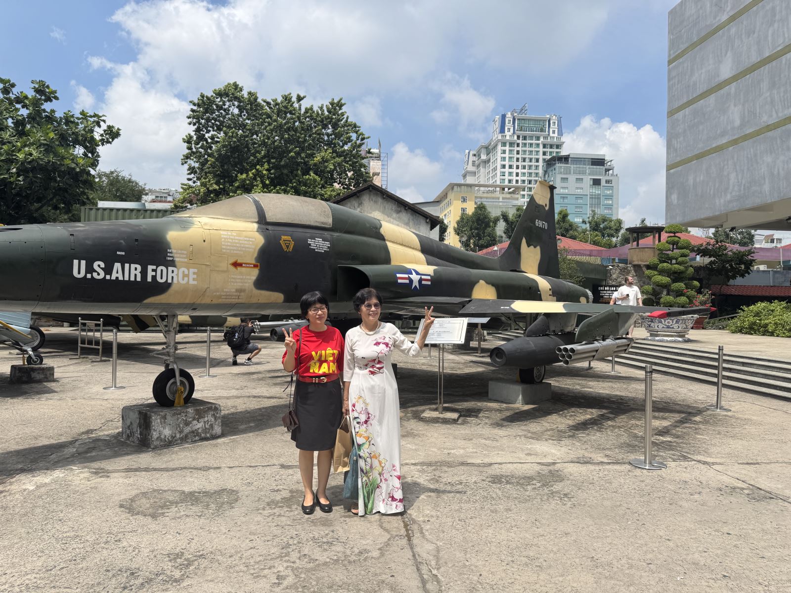 Chú thích ảnh Chú thích ảnh