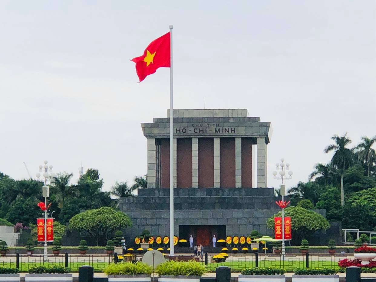 Tiếp tục tổ chức lễ viếng Chủ tịch Hồ Chí Minh, tưởng niệm các Anh hùng liệt sỹ | baotintuc.vn
