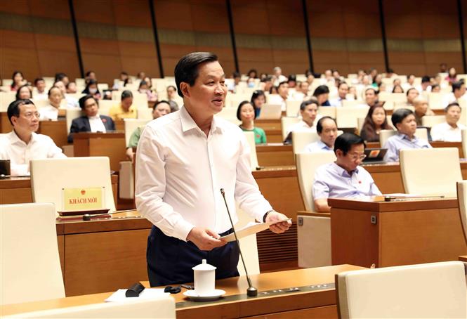 รองนายกรัฐมนตรี Le Minh Khai: ตรวจสอบและติดตามตลาดหุ้นอย่างใกล้ชิด