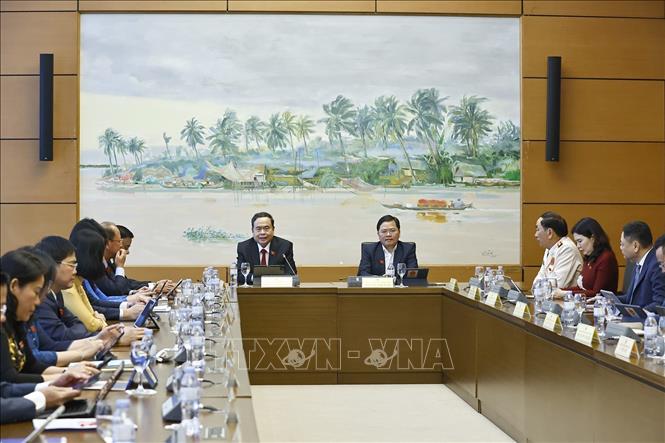 Chú thích ảnh Chú thích ảnh