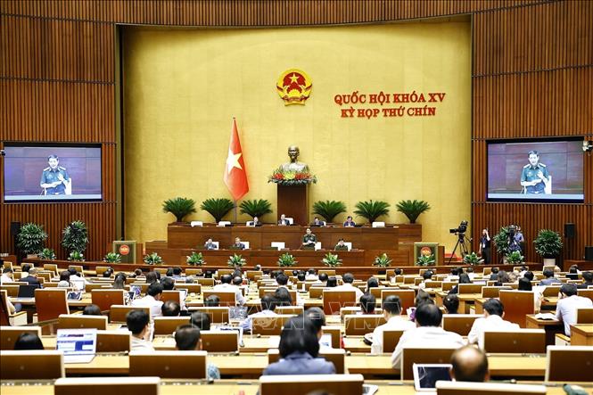 Ngày 16/6, Quốc hội thông qua Nghị quyết về sửa đổi, bổ sung một số điều của Hiến pháp năm 2013